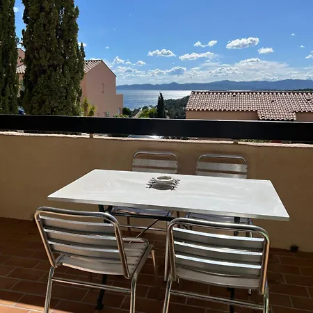 Vue Et Piscine Apartament Saint-Raphaël